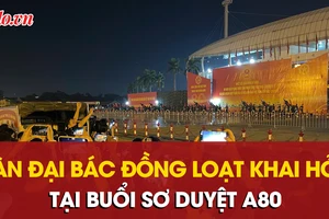 15 khẩu đại bác đồng loạt khai hỏa buổi sơ duyệt A80