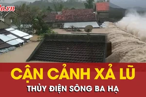 Video: Thủy điện Sông Ba Hạ xả lũ kinh hoàng hơn 16.100 m3/s