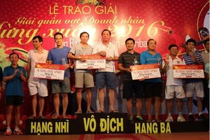 Agribank vô địch Giải quần vợt doanh nhân cúp Báo Thanh Niên - Agribank