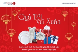 Viet Capital Bank tặng hàng ngàn quà tết cho khách hàng