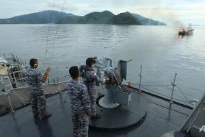Indonesia cho bắn chìm ba tàu cá của ngư dân Việt Nam