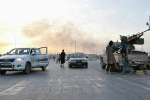 Chuyên gia Mỹ: ‘IS là quân đội Mỹ trá hình’