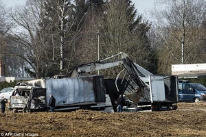 ‘Báo Hồng’ chặn xe thiết giáp, cướp kim cương triệu đô