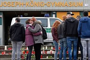 16 học sinh lẽ ra đã trễ 'chuyến bay tử thần'