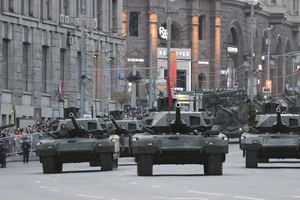 Siêu tăng Armata sắp thêm trọng pháo 152mm