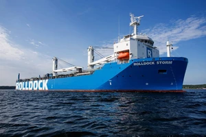 Nhận diện con tàu đưa tàu ngầm Đà Nẵng về Việt Nam 