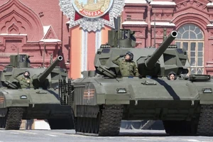Quân đội nước ngoài ‘xếp hàng’ mua xe tăng Armata 