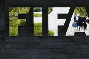 FIFA lại chuẩn bị ‘dính đòn’ của cục thuế Hoa Kỳ