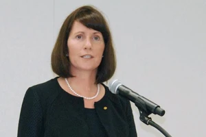 Giám đốc truyền thông Toyota bị bắt vì nghi mang chất cấm