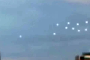 Phát hiện 'đàn' vật thể bay bí ẩn tại Nhật Bản