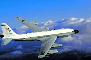 Phi cơ Trung Quốc lại áp sát máy bay trinh sát Mỹ