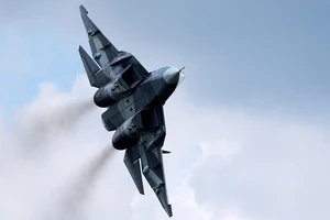 Chiến đấu cơ thế hệ năm T-50 sẽ tham chiến năm 2017