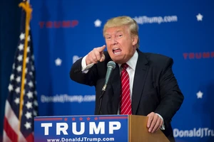 Trường của ứng viên tổng thống Mỹ bị Trung Quốc mua lại