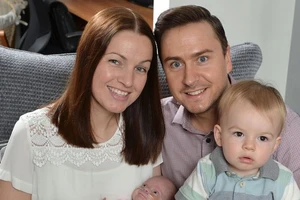 Em bé trong bụng mẹ được cứu sống nhờ Viagra