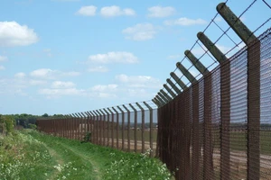 Latvia xây dựng 90 km hàng rào biên giới với Nga