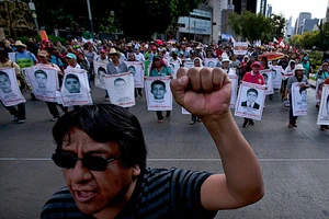 Phát hiện hố chôn tập thể hơn 100 người ở Mexico