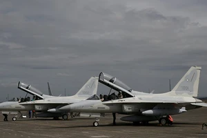 Philippines nhận 2 chiến đấu cơ FA-50 từ Hàn Quốc