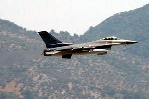 F-16 Hy Lạp đặt chiến đấu cơ Thổ Nhĩ Kỳ vào tầm ngắm
