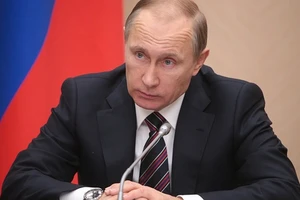 Ông Putin công bố Nga có vaccine mới chống đại dịch Ebola