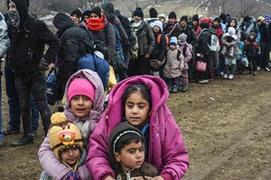 Hơn 10.000 trẻ em mất tích bí ẩn khi di cư tới châu Âu