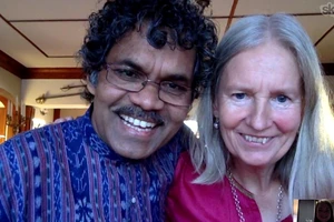 Đạp xe 3.600 km hỏi vợ và chuyện tình như cổ tích