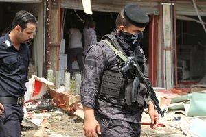 IS đánh bom tự sát làm chết hơn 60 người