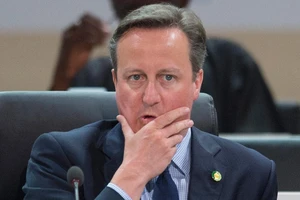 Thủ tướng Anh thừa nhận hưởng lợi từ quỹ đầu tư nước ngoài của cha