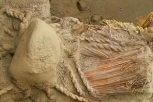 Phát hiện xác ướp nữ 4.500 năm tuổi ở Peru