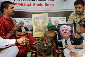 Dân Ấn Độ làm lễ cầu Donald Trump thành tổng thống Mỹ