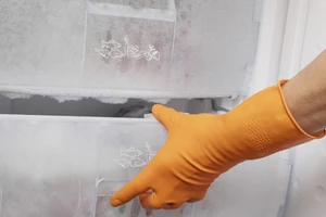 Mua tủ lạnh cũ, kinh hoàng phát hiện thi thể