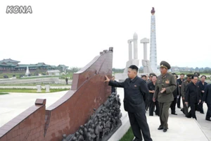 Ông Kim Jong-un đóng cửa 'di sản' của người dượng 'phản quốc'