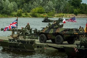 Ngoại trưởng Đức cảnh báo NATO ‘hiếu chiến’