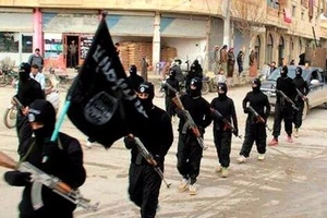 IS chính thức nhận trách nhiệm vụ khủng bố Quốc khánh Pháp