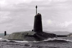 Nữ thủ tướng Anh sẵn sàng khai hỏa tên lửa hạt nhân