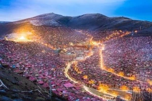 Báo Trung Quốc phủ nhận thông tin đập phá Larung Gar