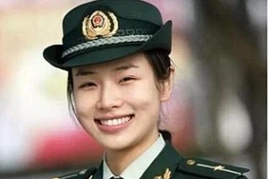 Nữ quân nhân xinh đẹp ‘gây bão’ Trung Quốc sau G20