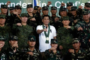 Tổng thống Philippines ví mình như Hitler