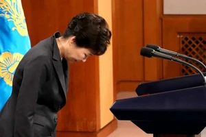 Tín nhiệm tổng thống Hàn Quốc vẫn tuột dốc không phanh