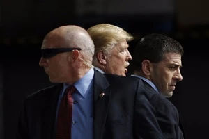 Nỗi khổ 'làm không công' của mật vụ Mỹ