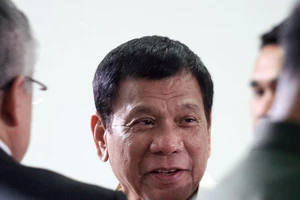 Ghé New Zealand, ông Duterte được khen nức nở