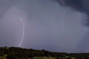 Bão sấm sét gây suyễn quái lạ làm 8.500 người ngã bệnh