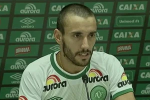 Cầu thủ Chapecoense thoát chết nhờ đổi ghế phút chót