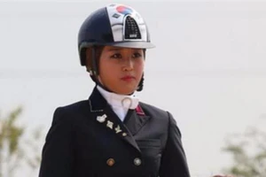 Hàn Quốc phát lệnh bắt con gái của bạn thân tổng thống