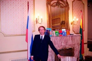 Quan chức ngoại giao Nga bị bắn chết tại nhà riêng