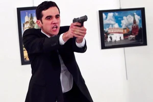 Hung thủ ám sát đại sứ Nga là do người tình giật dây?