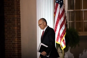 Liên tiếp các ứng viên từ chối về dưới trướng ông Trump