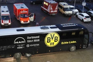 Khủng bố xe đội Borussia Dortmund, 1 cầu thủ bị thương