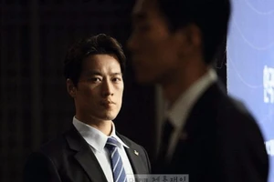 Vệ sĩ ‘soái ca’ của tổng thống Hàn Quốc gây bão mạng