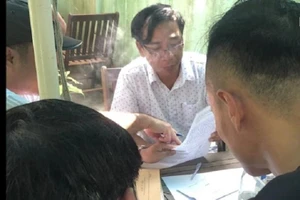 Đề nghị truy tố một phó phòng kinh tế nhận hối lộ