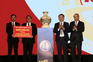 Thủ tướng trao tặng nhà tình nghĩa cho người nghèo Quảng Nam